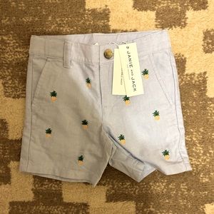 NWT Janie and Jack chino shorts with pineapple embroidery. Size 2T
